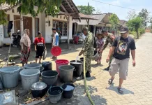 Kodim 0802/Ponorogo Salurkan Air Bersih untuk Warga Terdampak Kekeringan