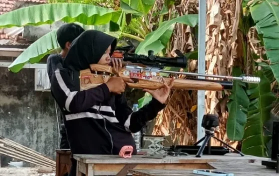 Tetap Latihan Menembak, meski Ramadan