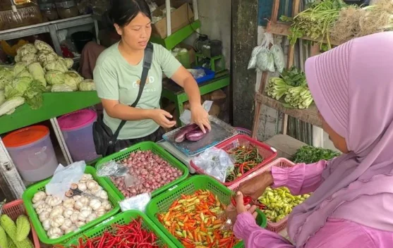 Harga Cabai Tak Kunjung Turun, di Pasar Paron Ngawi Masih 100 Ribu Lebih