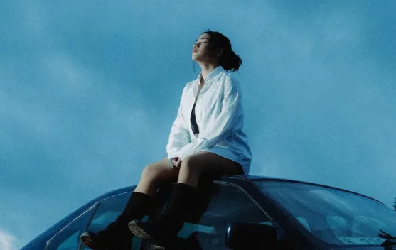 BLINGOUTKID Rilis “i’m still here”, Lagu Sunyi tentang Bertahan dari Luka