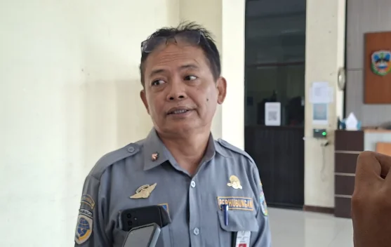 Optimalkan Pelayanan Masyarakat, Dishub Pacitan Lakukan Pemeriksaan Lampu Jalan