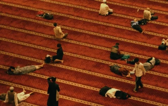 Apakah Lailatul Qadar Hanya Dapat Diraih Bagi yang Iktikaf?
