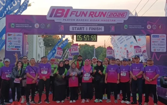 HUT ke-75 IBI, Ribuan Warga dan Bidan Ramaikan Fun Run di Magetan