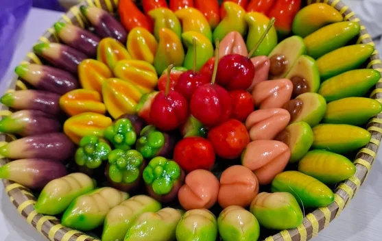 Dari Hobi hingga Viral, Mama Bulan Kitchen Konsisten Kembangkan Lukchup Thailand!