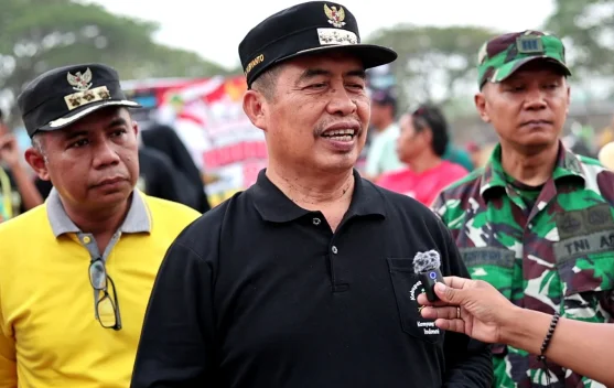 Lomba Sangkutan Layangan Meriahkan HUT ke-81 RI di Desa Bajulan
