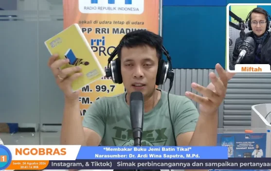 Membakar Buku, Membakar Manusia: Menyalakan Api Literasi dari Karya Jemi Batin Tika