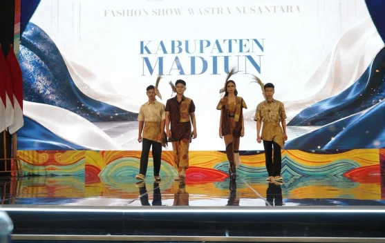KEREN! Wastra Kabupaten Madiun Tampil Memukau di APKASI Otonomi Expo
