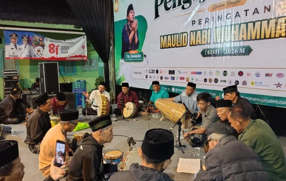 Peringati Maulid Nabi, Remaja Masjid Al-Mujahidin Tulakan Gelar Aksi Sosial