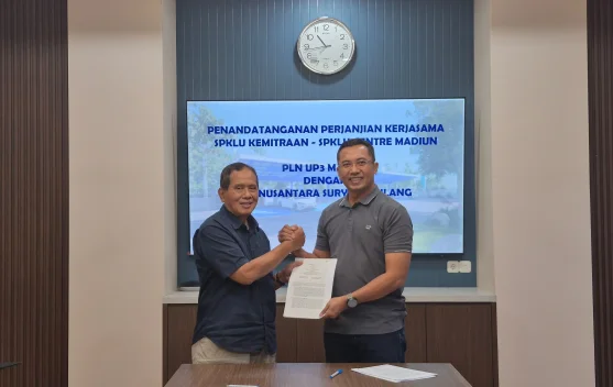 PLN UP3 Madiun dan PT Nusantara Surya Gemilang Hadirkan SPKLU Center Madiun