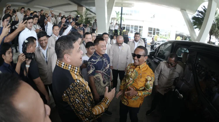 Wali Kota Makassar Dampingi Menteri ESDM Buka SDP Pleno HIPMI 20