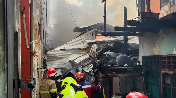Kebakaran  di Jalan Sangir Makassar, Satu Anak Alami Luka