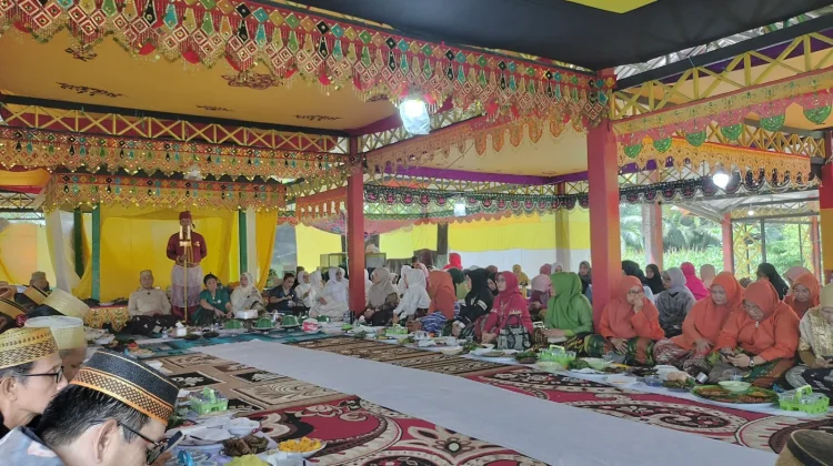 Bupati Lutra Hadiri Ritual Adat Maggawe Samampa di Pattimang
