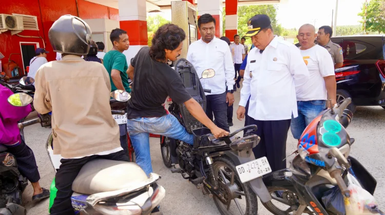 BBM Langka, Wabup Selayar Sidak ke Sejumlah Agen