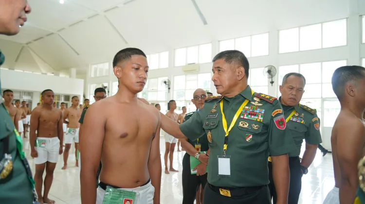 Pangdam XIV/Haaanuddin Tegaskan Perangi Mafia Penerimaan TNI AD