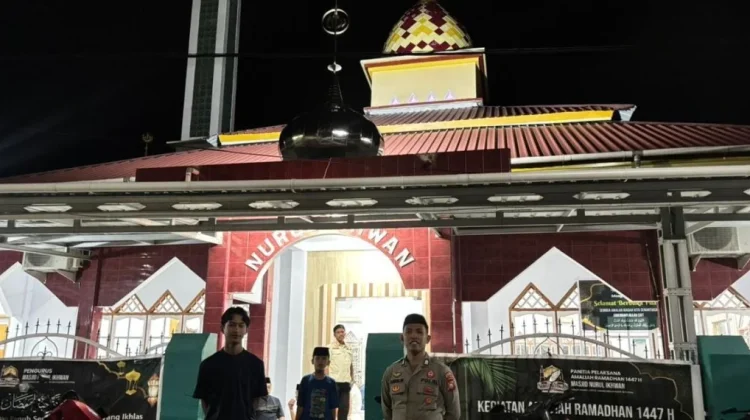 Polres Selayar Amankan Pelaksanaan Sholat Tarawih di 12 Masjid