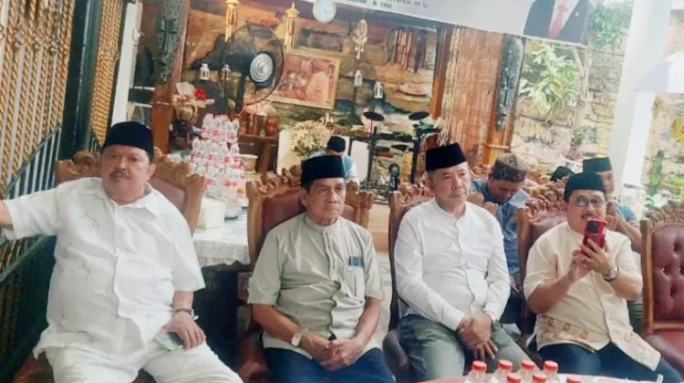 Pererat SIlaturahmi, Anggota DPR-RI Azikin Solthan Gelar Buka Bersama