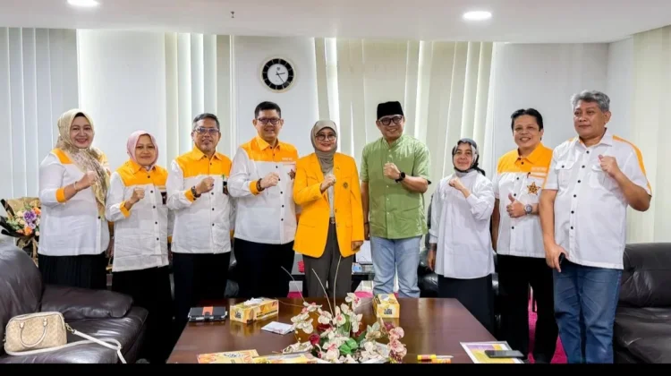 PLT. Rektor UNM Apresiasi Kegiatan Amaliyah Ramadhan IKA UNM