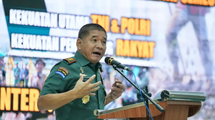 Pangdam XIV/Hasanuddin Paparkan Materi di Ramadan Leadership Camp