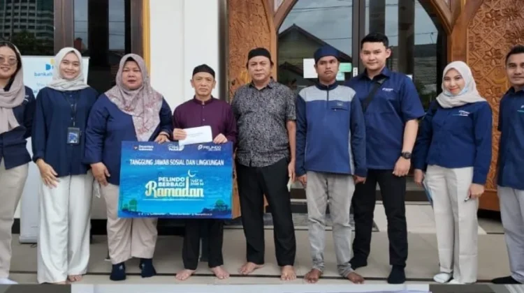 Pelindo Salurkan Bantuan Ibadah Ramadan ke Tujuh Masjid Terdekat