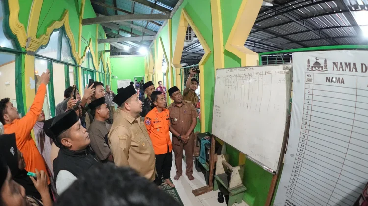 Munafri Tinjau Langsung Pengungsi di Blok 10 Antang, Pastikan Kebutuhan Terpenuhi