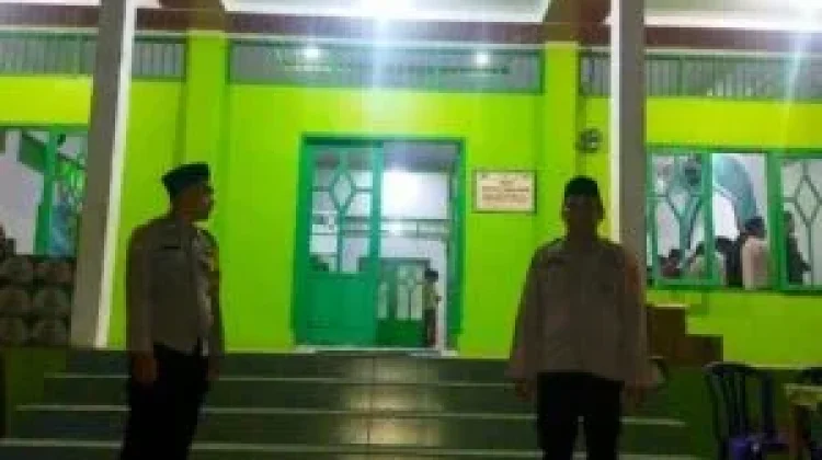 Polsek Malua Amankan Pelaksanaan Sholat Tarawih Masjid di Wali Suud Ismail