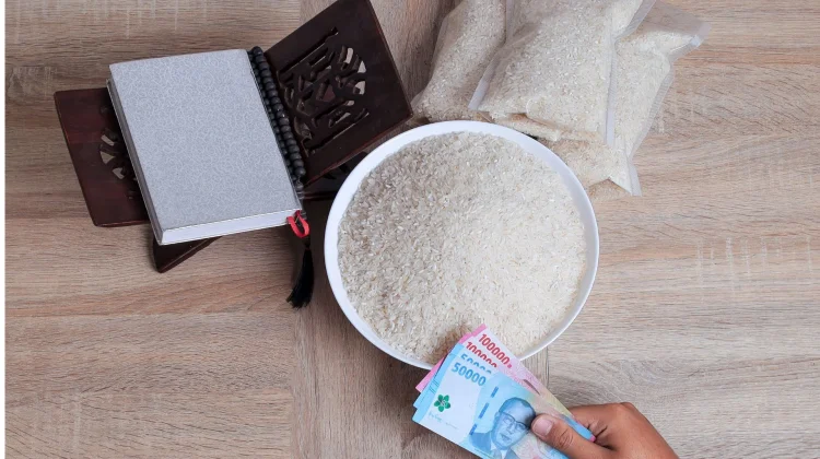 Hindari Sifat Riya dalam Penyaluran Zakat