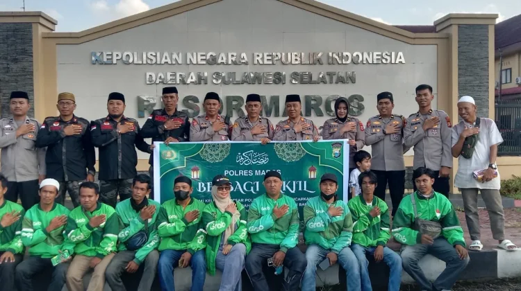 Siwas Polres Maros Tebar Takjil, Hangatkan Ramadan di Jalanan