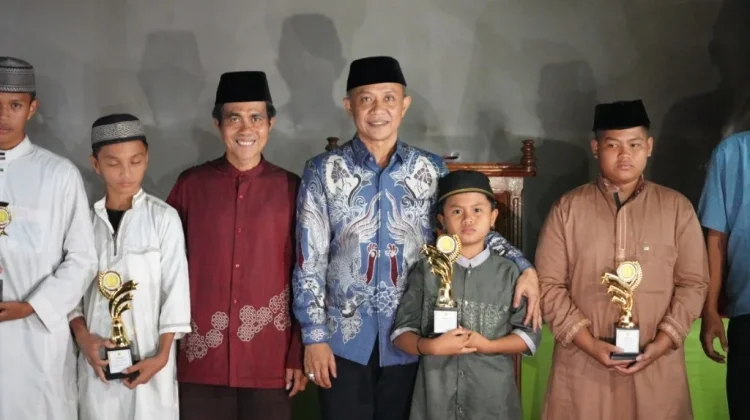 Natsir Ali Prioritaskan Bersama Santri, Hadiri Penutupan Muballigh Hijrah