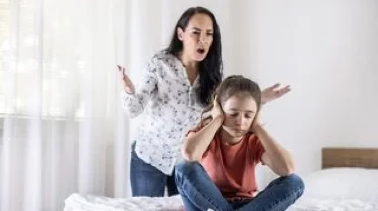 Tips Jitu Mengasuh Anak Sensitif agar Tumbuh Percaya Diri