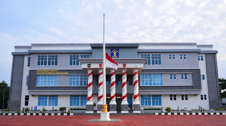 Bendera Setengah Tiang, Bentuk Penghormatan Kemenkum atas Wafatnya Try Sutrisno