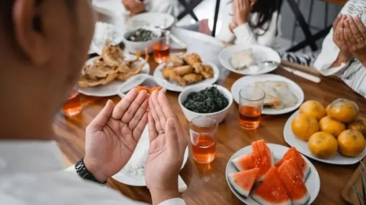 Berpuasa Dibulan Ramadhan Adalah Obat Bagi Tubuh