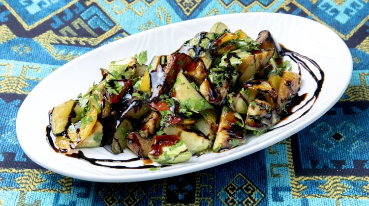 Salad Terong Panggang Hidangan Sehat Khas Mediterania