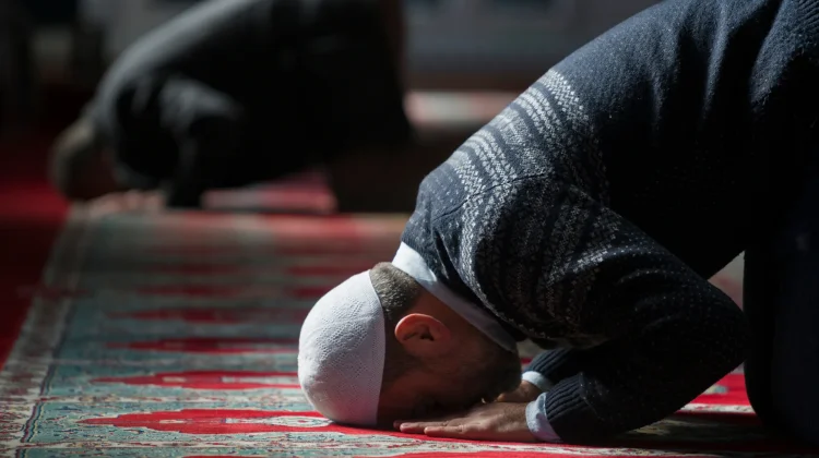 Kuncinya Pembuka Rezeki Lebih Luas dalam Ajaran Islam