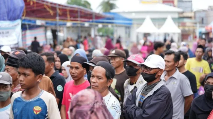 Bupati Sidrap Buka Pasar Murah Ramadan di Rappang