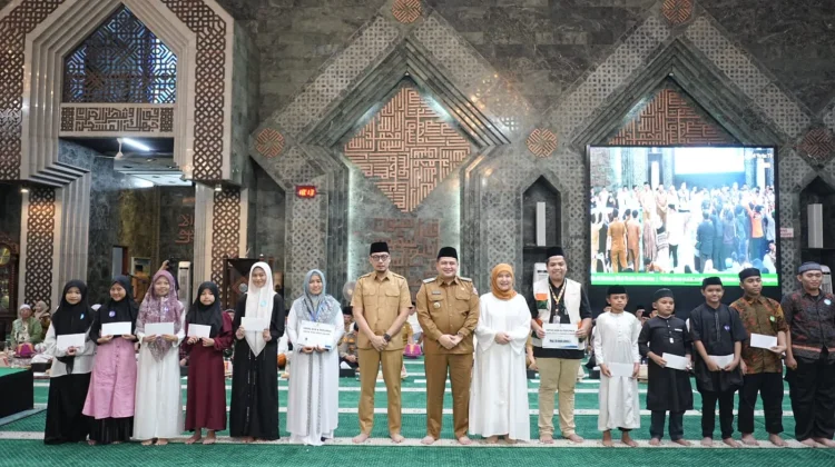 Ramadan Penuh Berkah, Pemkot Makassar Berbagi Kebahagiaan Bersama Anak Yatim