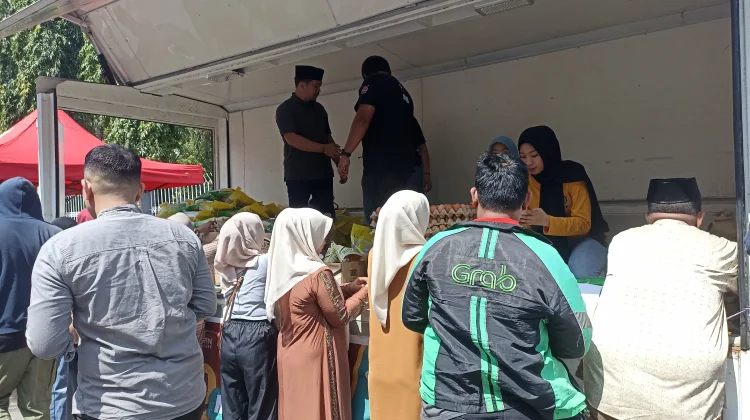 Warga Berburu Sembako, Pasar Murah Pemkot Makassar Hadir hingga H-1 Idul Fitri