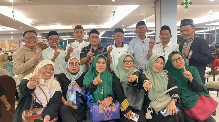 Alumni STEMZHA 92 Gelar Bukber Eratkan Silaturahmi