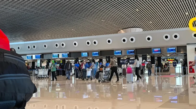 Arus Mudik Memuncak, Bandara Hasanuddin Layani Ratusan Ribu Penumpang