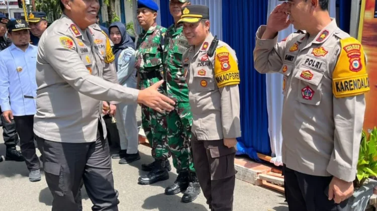 Kapolda Sulsel Tinjau Oprasi Ketupat di Pelabuhan Nusantara Parepare