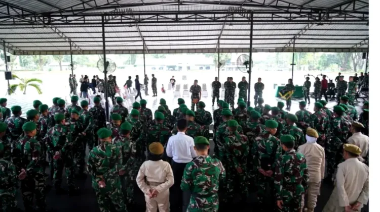 Pangdam XIV/Menyerahkan SHU Prajurit jelang Lebaran Idul Fitri
