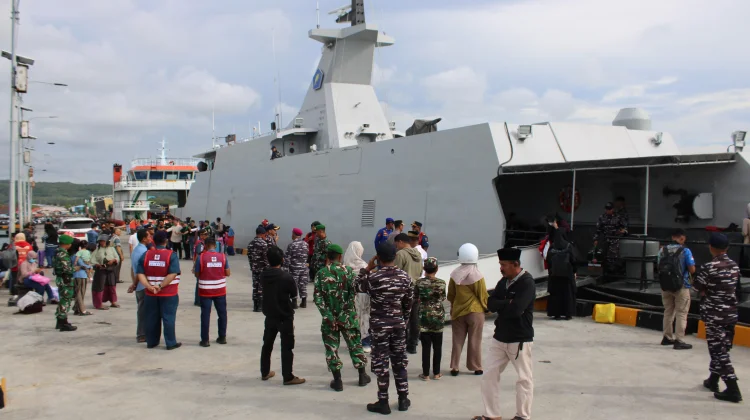 Mudik Gratis dengan KRI Marlin-877, Ratusan Pemudik Tiba di Selayar