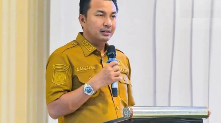 Bupati Lutra Instruksikan Pengelola Wisata Manjakan Pengunjung dengan Rasa Aman