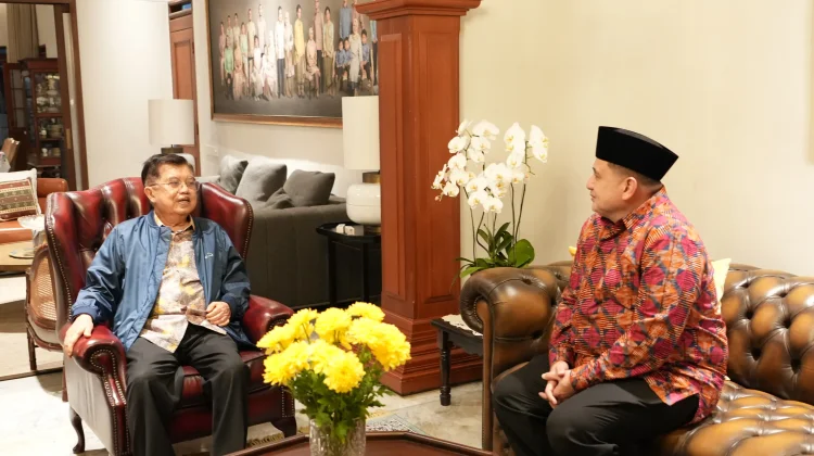 Munafri–Melinda Sowan ke JK, Rawat Silaturahmi di Momentum Idulfitri