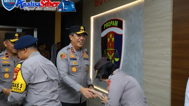 Personil Polda Sulsel Halal Bihalal usai Apel Pagi