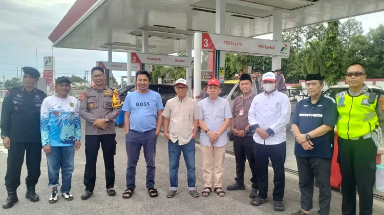 Tinjau SPBU Tamboke, Bupati Pastikan Ketersediaan BBM di Lutra Aman