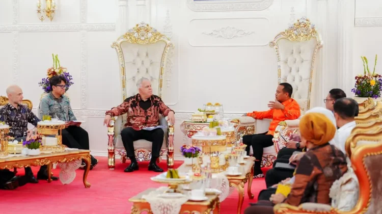 Gubernur Sulsel Sampaikan Pesan Perdamaian saat Terima Kedubes Amerika