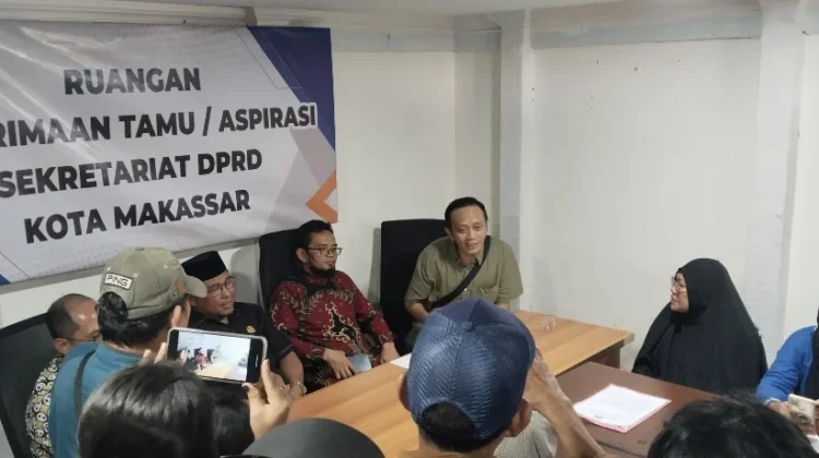 PKL Pantai Losari Tolak Rencana Relokasi