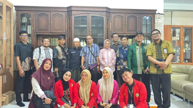 Tim Disbud Makassar Data Benda Diduga Cagar Budaya Milik Warga