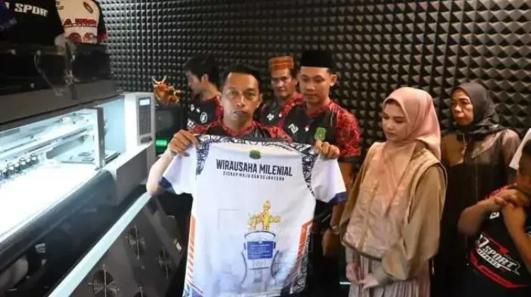 Bupati Sidrap Resmikan AJ Sport Apparel Dorong UMKM