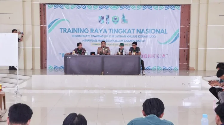 Kapolres Barru Bahas Pengawasan Internal di Forum HMI